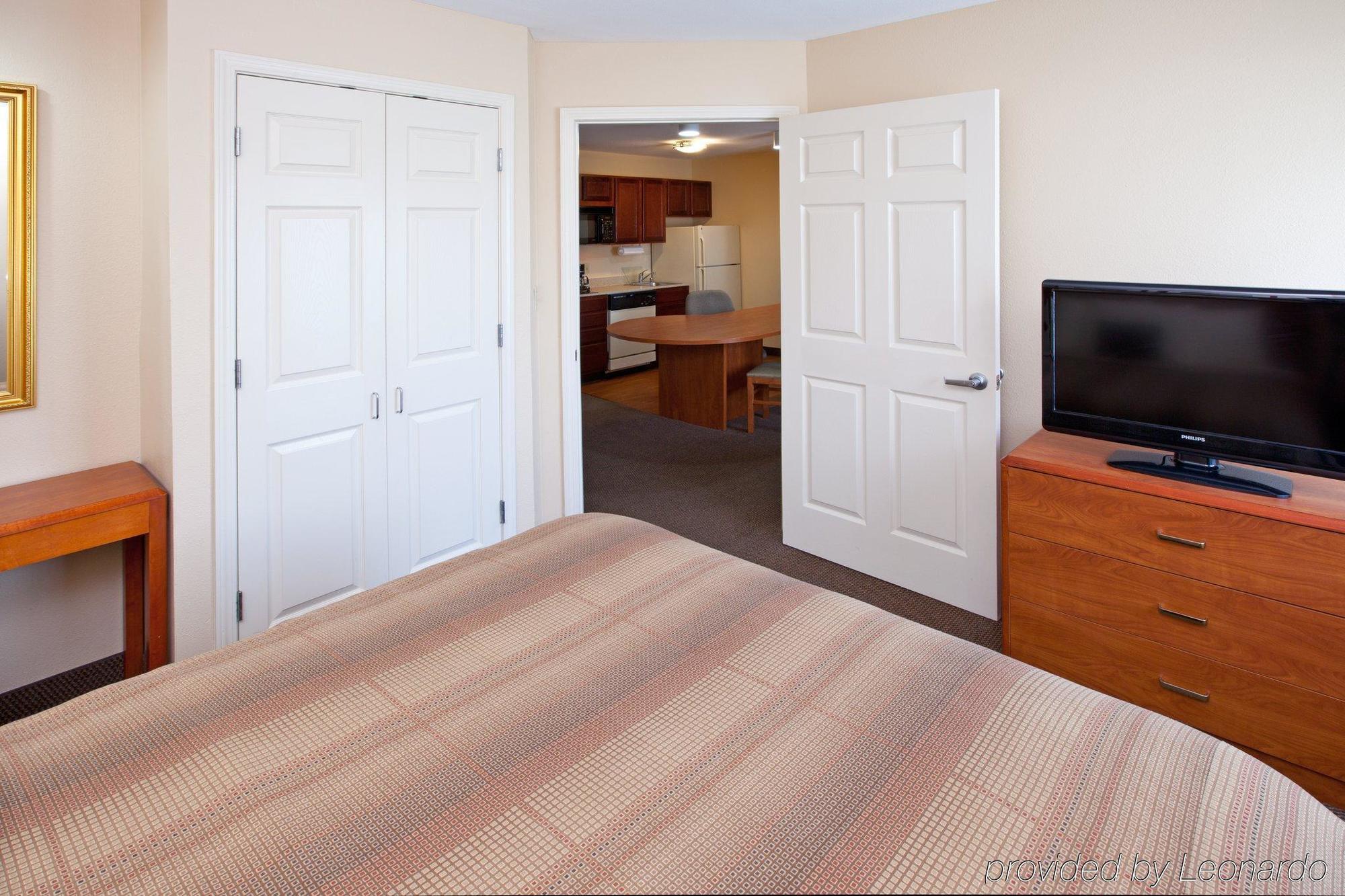 Candlewood Suites Louisville Airport By Ihg Exterior photo