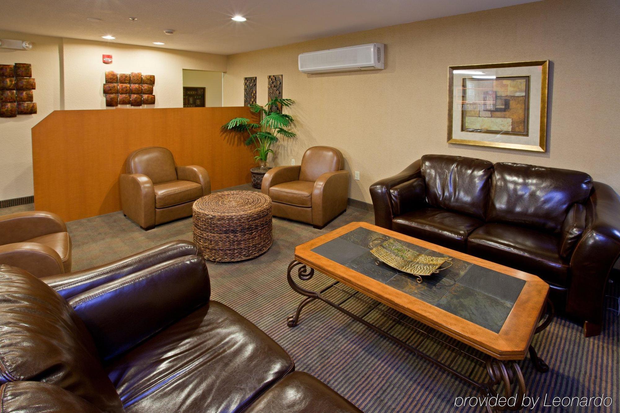 Candlewood Suites Louisville Airport By Ihg Interior photo