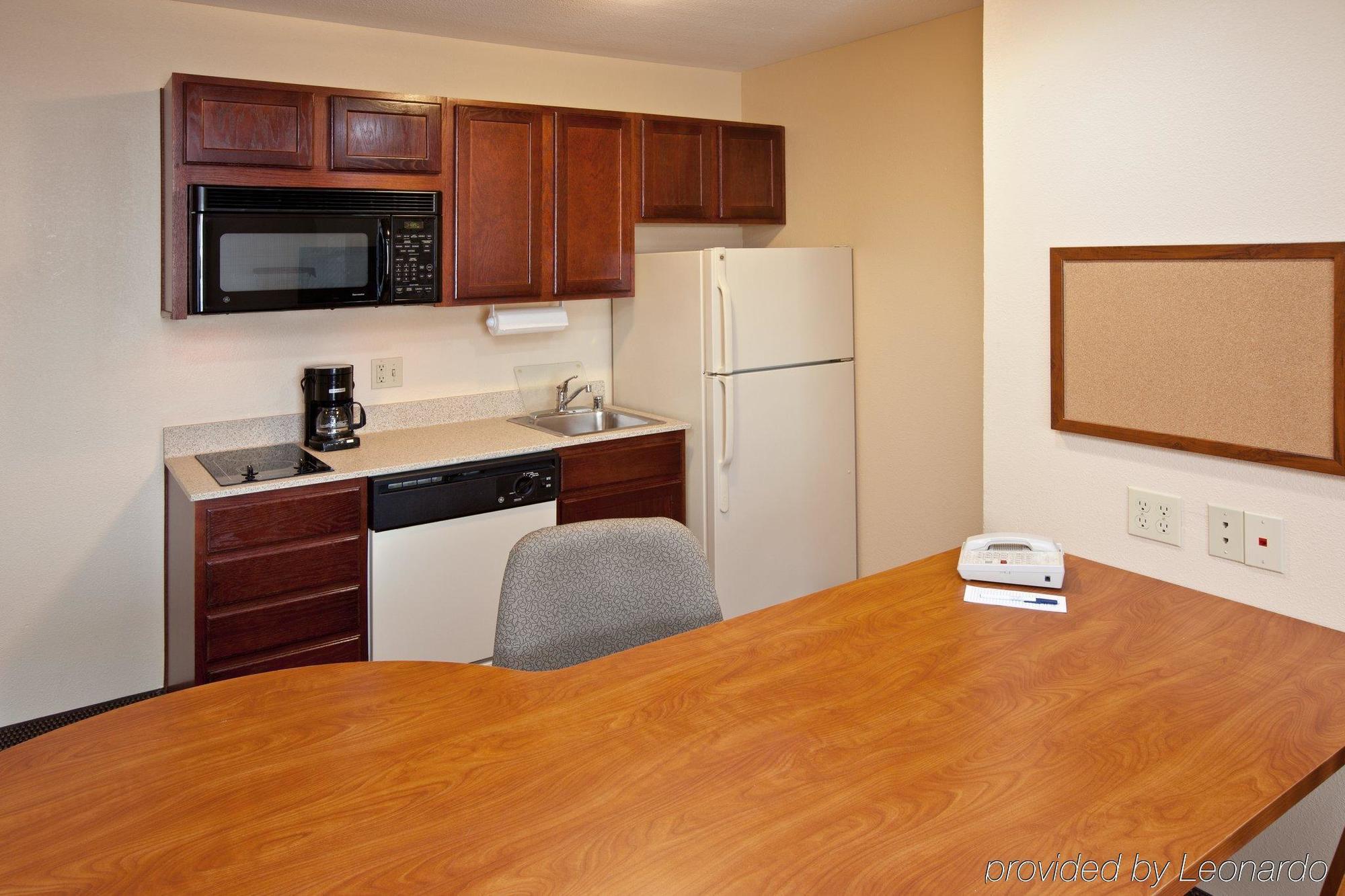Candlewood Suites Louisville Airport By Ihg Room photo